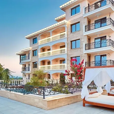 Апартамент Lux Studio Valencia Gardens Несебър